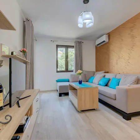 Apartment Medusa Risan Exterior photo